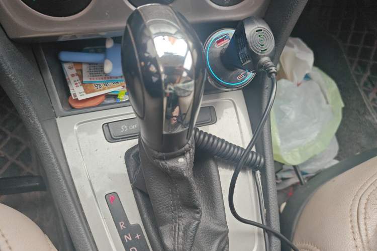 Used Volkswagen Gran Lavida 2013 1.6L Automatic Fashion Model Gear Lever
