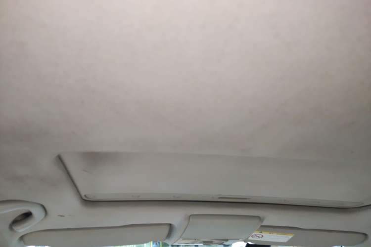 Used Volkswagen Gran Lavida 2013 1.4 TSI Automatic Comfort Model Headliner