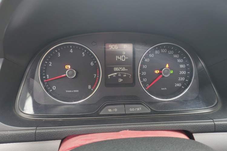 Used Volkswagen Gran Lavida 2013 1.6L Automatic Comfort Model Instrument Cluster