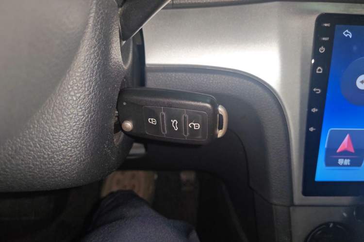 Used Volkswagen Gran Lavida 2013 1.6L Automatic Comfort Model Interior 1
