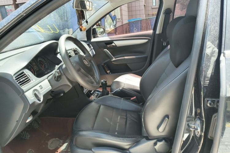 Used Volkswagen Gran Lavida 2013 1.6L Manual Comfort Model Left Front Seat