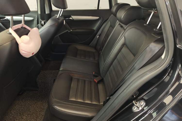 Used Volkswagen Gran Lavida 2013 1.6L Automatic Luxury Model Left Rear Seat