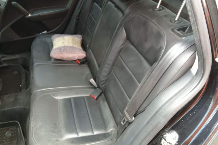 Used Volkswagen Gran Lavida 2013 1.4 TSI Automatic Comfort Model Left Rear Seat