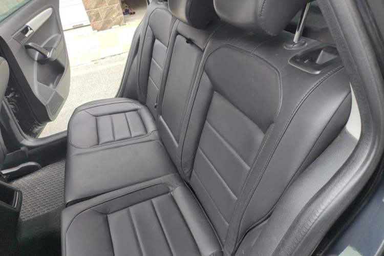 Used Volkswagen Gran Lavida 2013 1.6L Automatic Comfort Model Left Rear Seat
