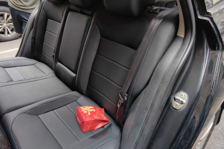Used Volkswagen Gran Lavida 2013 1.4 TSI Automatic Comfort Model Left Rear Seat