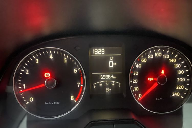 Used Volkswagen Gran Lavida 2013 1.6L Manual Comfort Model Odometer Close Up