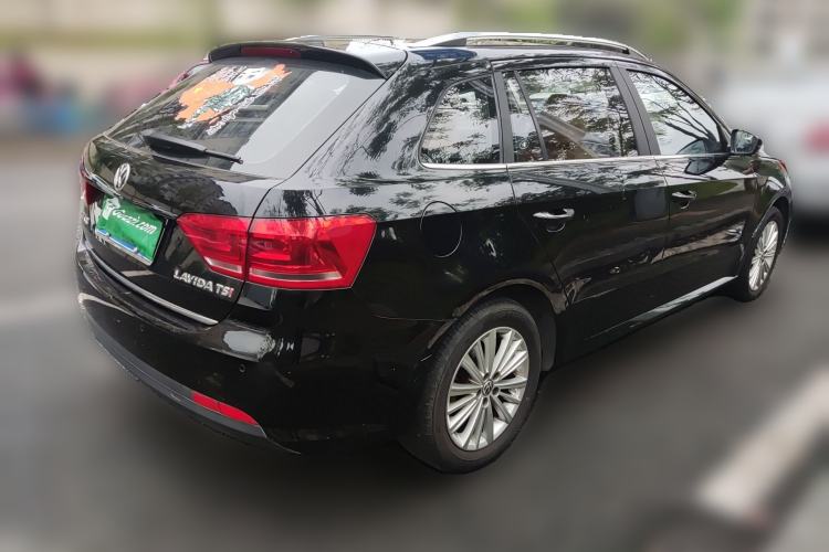 Used Volkswagen Gran Lavida 2013 1.4 TSI Automatic Comfort Model Rear Right 45 Deg