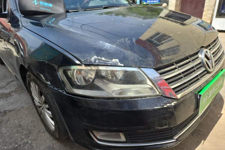 Used Volkswagen Gran Lavida 2013 1.4 TSI Automatic Comfort Model Right Front Headlight