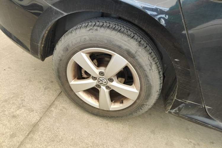 Used Volkswagen Gran Lavida 2013 1.6L Automatic Fashion Model Right Rear Wheel Hub