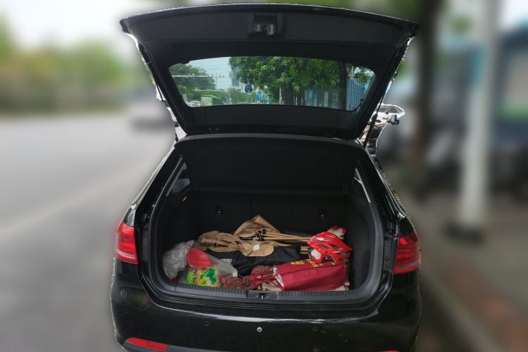 Used Volkswagen Gran Lavida 2013 1.6L Manual Comfort Model Trunk