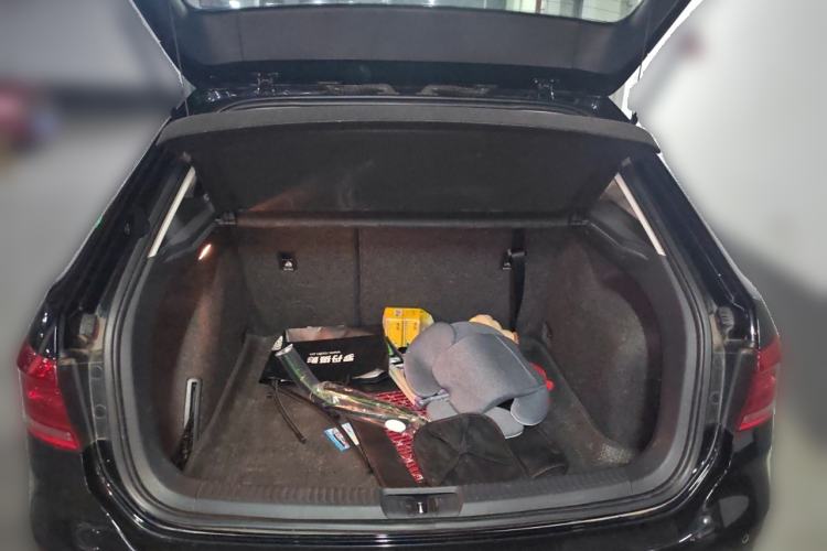 Used Volkswagen Gran Lavida 2013 1.6L Automatic Comfort Model Trunk