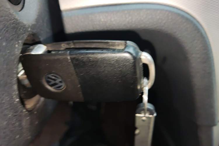 Used Volkswagen Gran Lavida 2013 1.4 TSI Automatic Comfort Model Vehicle Key