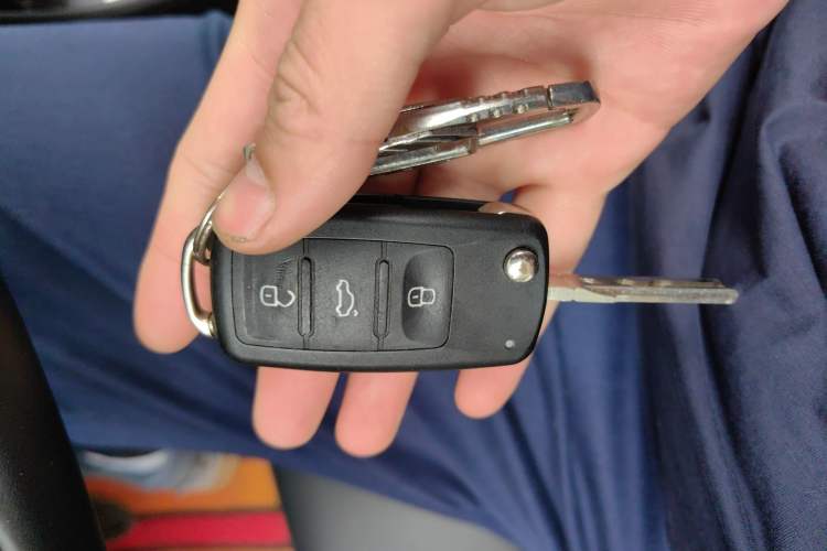 Used Volkswagen Gran Lavida 2013 1.4 TSI Automatic Comfort Model Vehicle Key