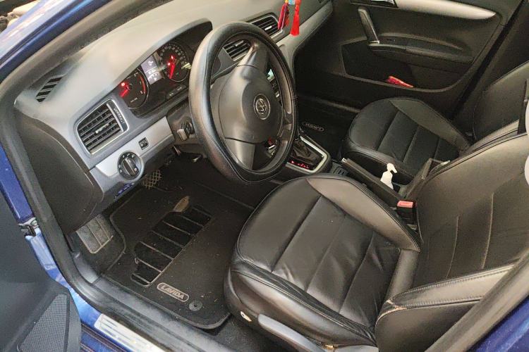 Used Volkswagen Gran Lavida 2013 1.4 TSI Automatic Comfort Model Driver Seat