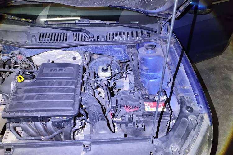 Used Volkswagen Gran Lavida 2013 1.6L Automatic Comfort Model Engine Bay Left