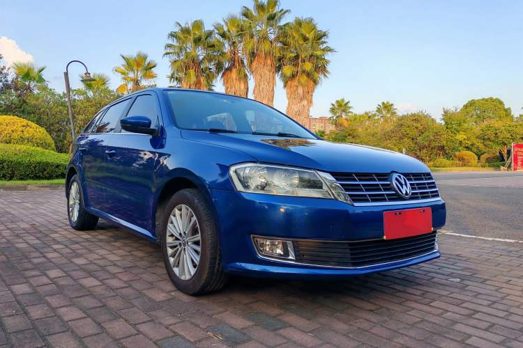 Used Volkswagen Gran Lavida 2013 1.4 TSI Automatic Comfort Model Exterior 2
