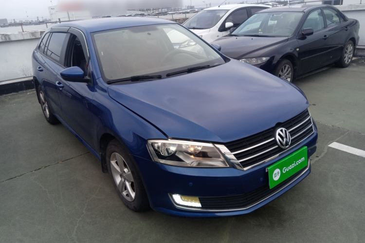 Used Volkswagen Gran Lavida 2013 1.6L Automatic Fashion Model Front Right 45 Deg