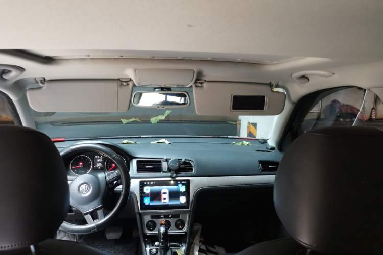 Used Volkswagen Gran Lavida 2013 1.6L Automatic Comfort Model Headliner