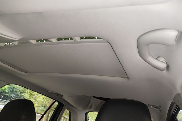 Used Volkswagen Gran Lavida 2013 1.4 TSI Automatic Comfort Model Headliner