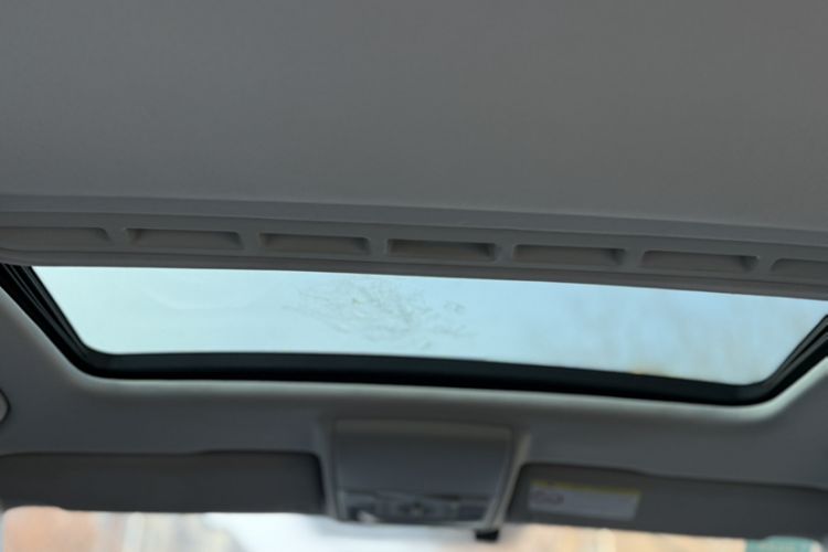 Used Volkswagen Gran Lavida 2013 1.6L Automatic Comfort Model Headliner