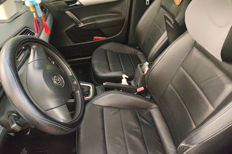 Used Volkswagen Gran Lavida 2013 1.4 TSI Automatic Comfort Model Left Front Seat