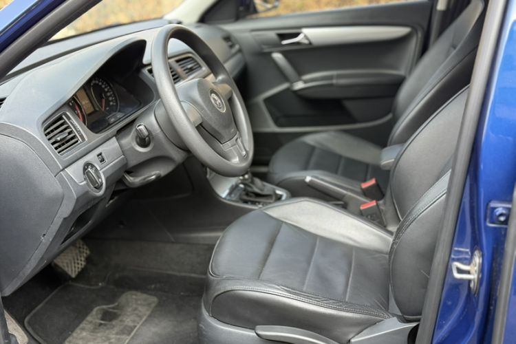 Used Volkswagen Gran Lavida 2013 1.6L Automatic Comfort Model Left Front Seat