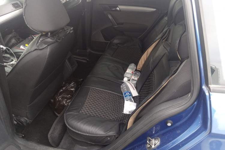 Used Volkswagen Gran Lavida 2013 1.6L Automatic Fashion Model Left Rear Seat