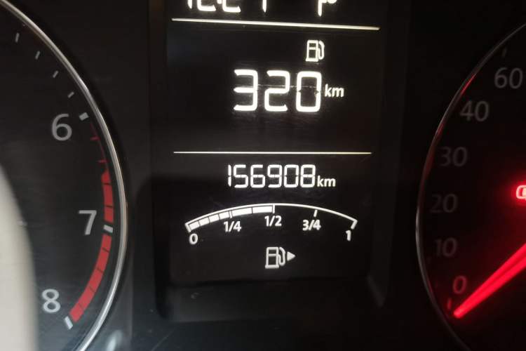 Used Volkswagen Gran Lavida 2013 1.6L Automatic Comfort Model Odometer Close Up