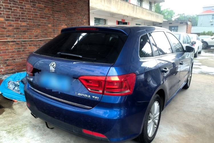 Used Volkswagen Gran Lavida 2013 1.4 TSI Automatic Comfort Model Rear Right 45 Deg