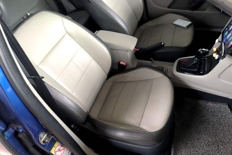 Used Volkswagen Gran Lavida 2013 1.4 TSI Automatic Comfort Model Right Front Seat