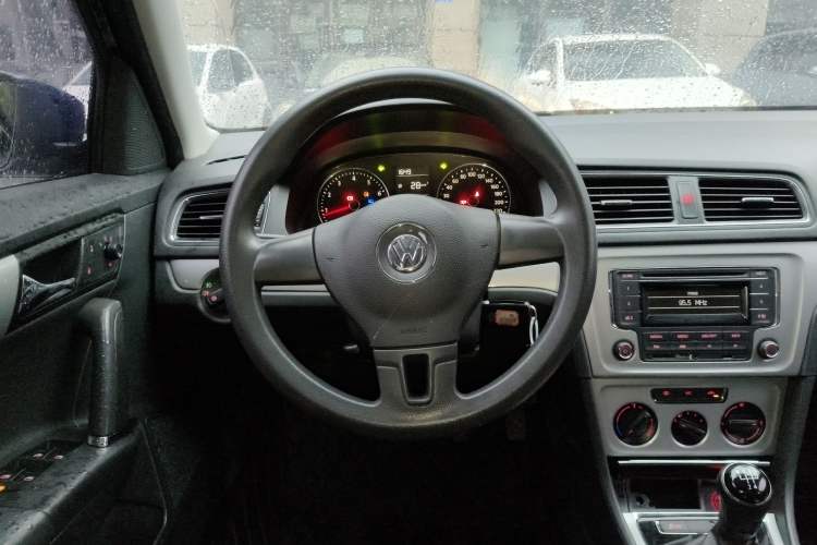 Used Volkswagen Gran Lavida 2013 1.4 TSI Manual Comfort Model Steering Wheel