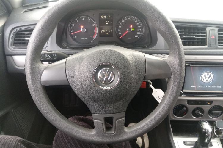 Used Volkswagen Gran Lavida 2013 1.6L Automatic Fashion Model Steering Wheel