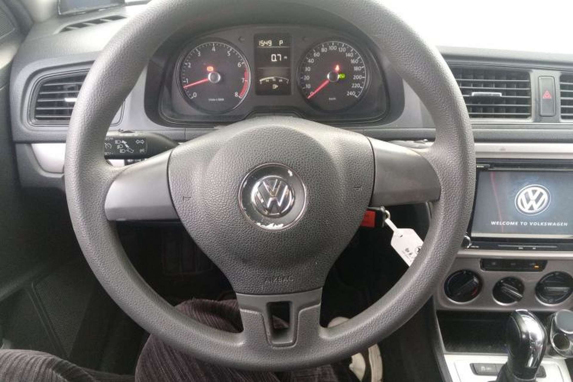 Used Volkswagen Gran Lavida 2013 1.6L Automatic Fashion Model Steering Wheel