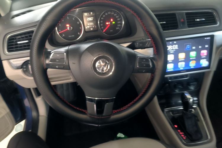 Used Volkswagen Gran Lavida 2013 1.4 TSI Automatic Comfort Model Steering Wheel