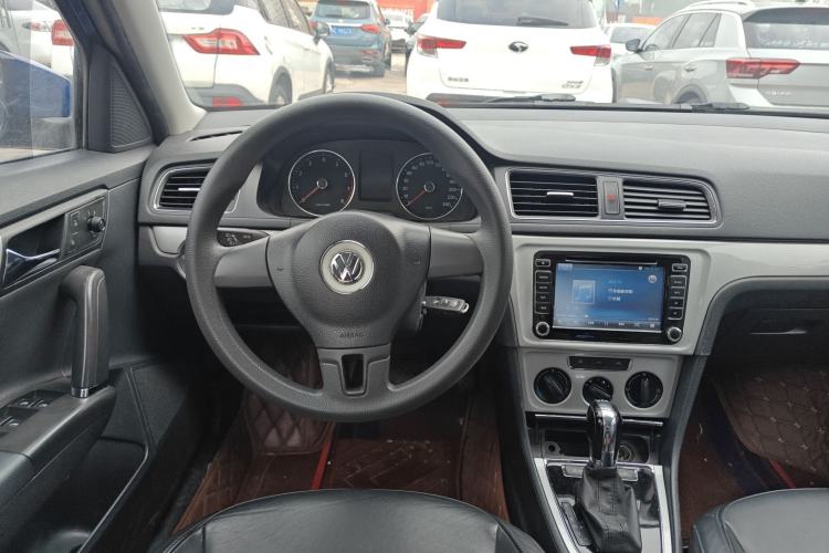 Used Volkswagen Gran Lavida 2013 1.4 TSI Automatic Comfort Model Steering Wheel