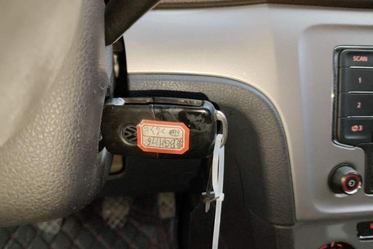 Used Volkswagen Gran Lavida 2013 1.4 TSI Manual Comfort Model Vehicle Key