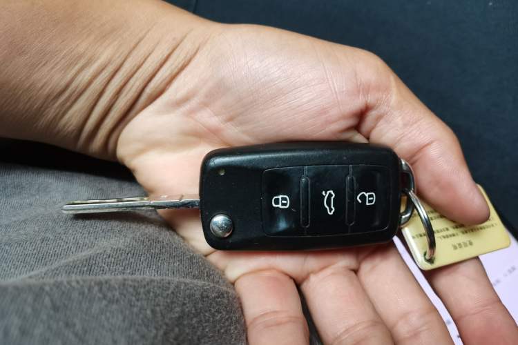 Used Volkswagen Gran Lavida 2013 1.6L Automatic Comfort Model Vehicle Key