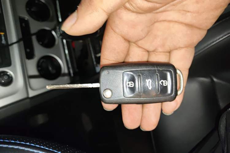 Used Volkswagen Gran Lavida 2013 1.4 TSI Automatic Comfort Model Vehicle Key