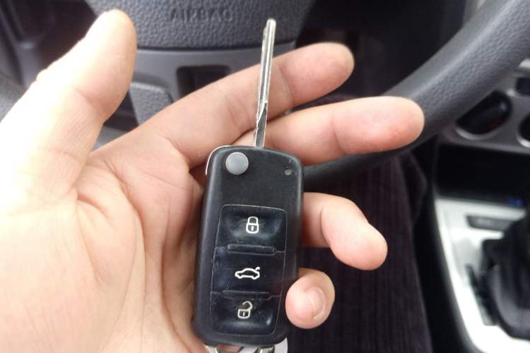 Used Volkswagen Gran Lavida 2013 1.6L Automatic Fashion Model Vehicle Key