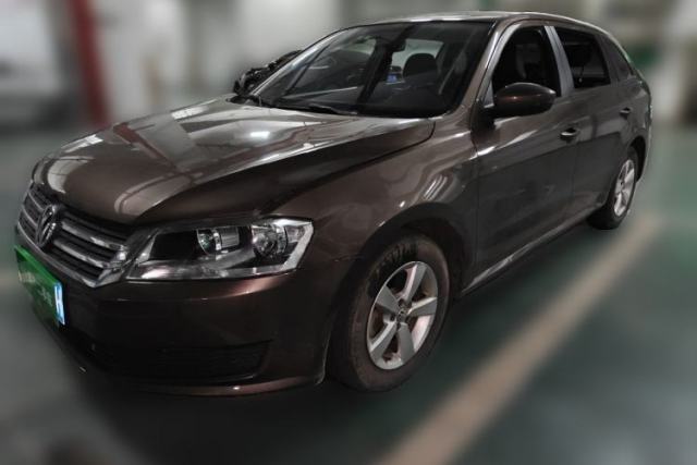 Used Volkswagen Gran Lavida 2013 1.6L Manual Fashion Model