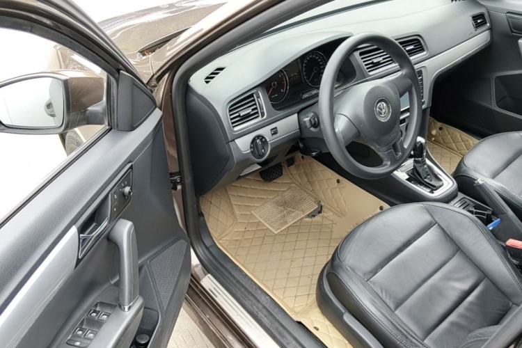 Used Volkswagen Gran Lavida 2013 1.6L Automatic Comfort Model Driver Seat