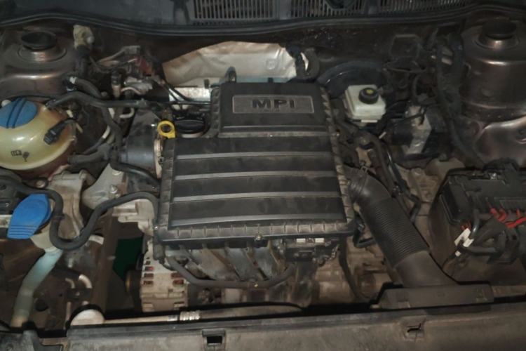 Used Volkswagen Gran Lavida 2013 1.6L Automatic Comfort Model Engine Bay