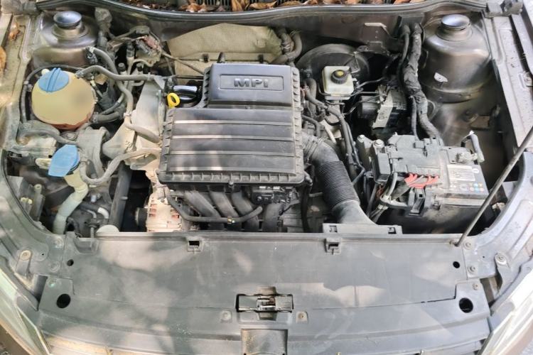 Used Volkswagen Gran Lavida 2013 1.6L Automatic Fashion Model Engine Bay