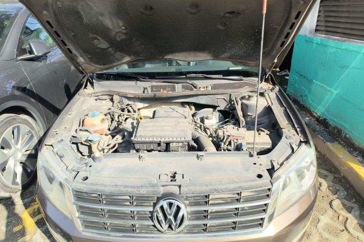 Used Volkswagen Gran Lavida 2013 1.6L Automatic Fashion Model Engine Bay