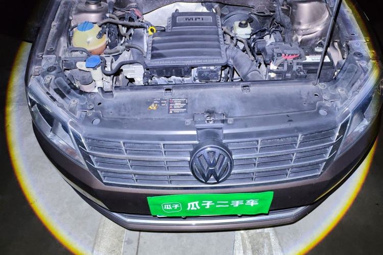 Used Volkswagen Gran Lavida 2013 1.6L Automatic Comfort Model Engine Bay
