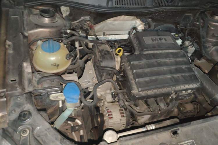 Used Volkswagen Gran Lavida 2013 1.6L Automatic Comfort Model Engine Bay Right