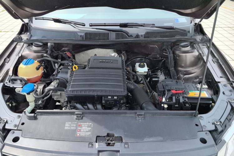 Used Volkswagen Gran Lavida 2013 1.6L Automatic Fashion Model Engine Bay