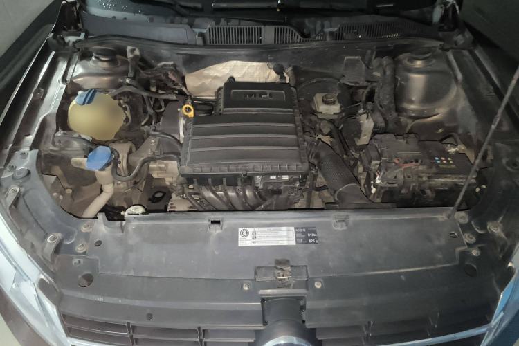 Used Volkswagen Gran Lavida 2013 1.6L Automatic Fashion Model Engine Bay