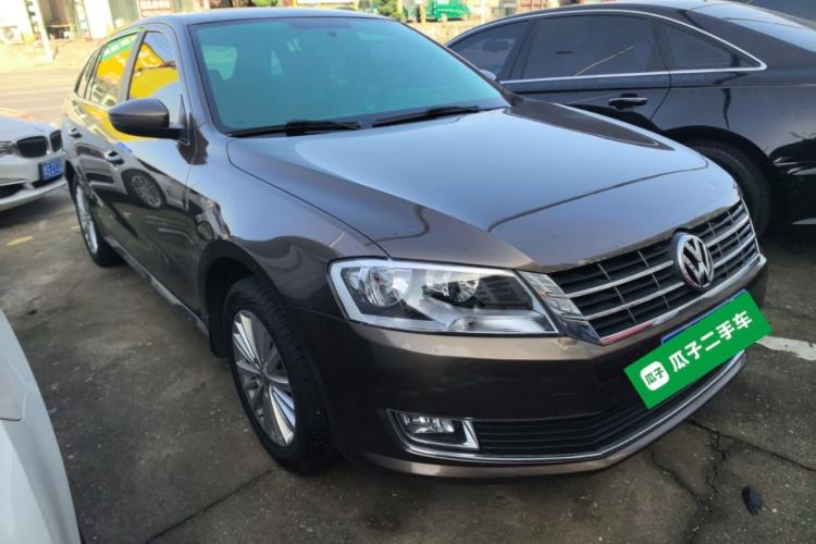 Used Volkswagen Gran Lavida 2013 1.6L Manual Comfort Model Exterior 2