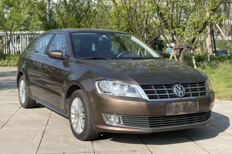 Used Volkswagen Gran Lavida 2013 1.6L Automatic Comfort Model Exterior 2